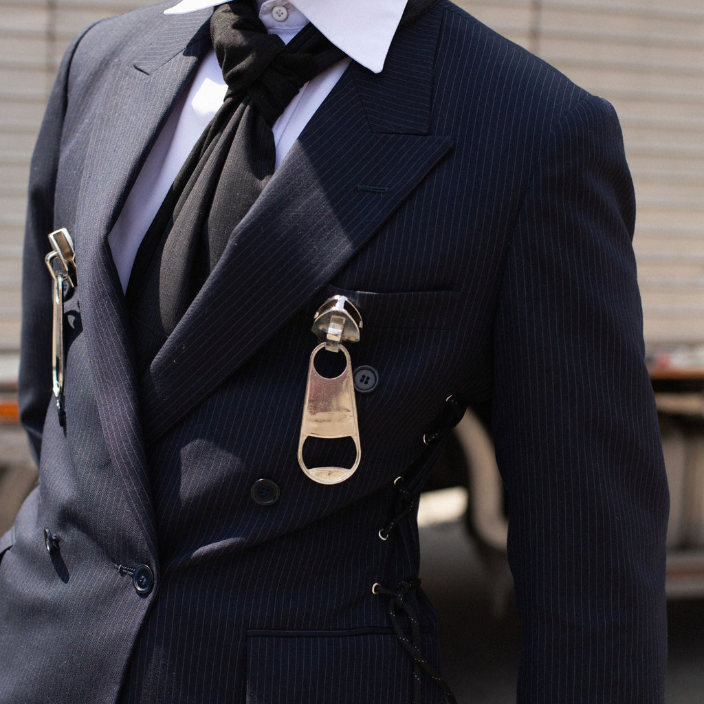 Blazer mit Flaschenöffnern