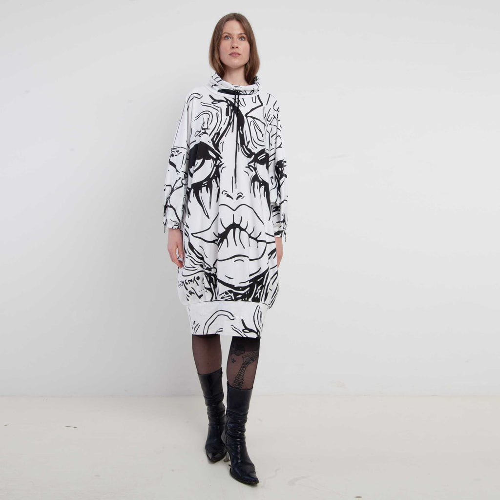 WHITE PRINT COTTON FACE SHORT DRESS